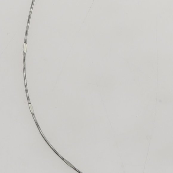 Less is More: SVET Dainty Minimalist Silver Necklace - Picture 2 of 9